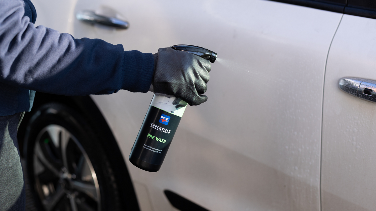 Hero afbeelding Hoe gebruik ik een pre-wash (voorwas) voor mijn auto?