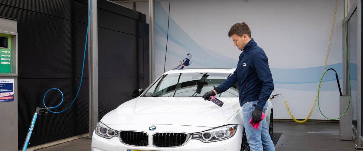 Hero afbeelding Mijn auto is nieuw, moet ik de lak nog beschermen?