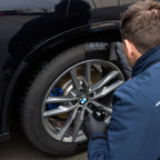 Aanbrengen van Bumper & Tyre Care op de banden