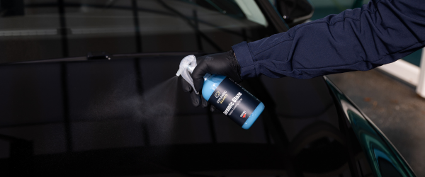 Hero afbeelding Hoe bescherm ik mijn autolak na het poetsen?