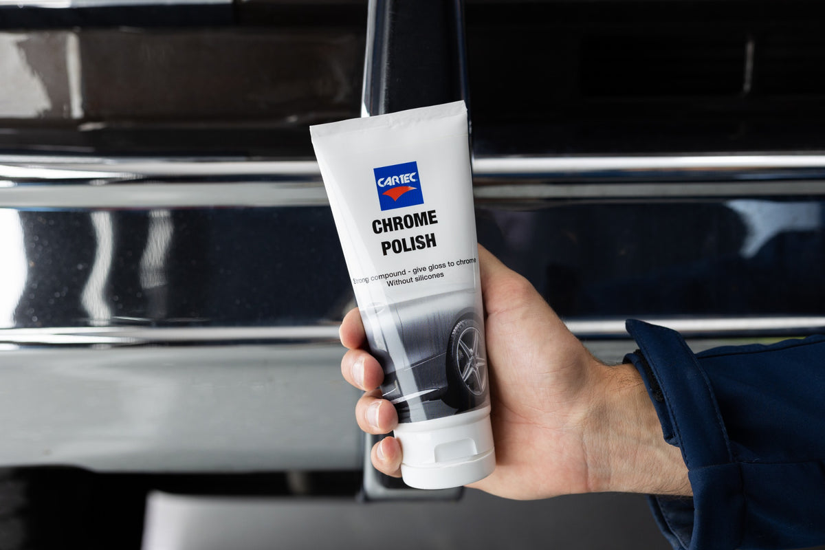 Hero afbeelding Hoe poets ik chromen of metalen onderdelen van de auto?