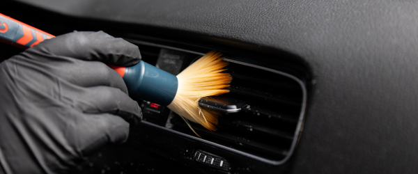 Hero afbeelding Hoe maak ik ventilatieroosters en naden schoon?