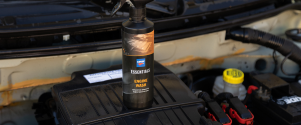 Hoe laat ik de motorruimte er weer mooi schoon uitzien?