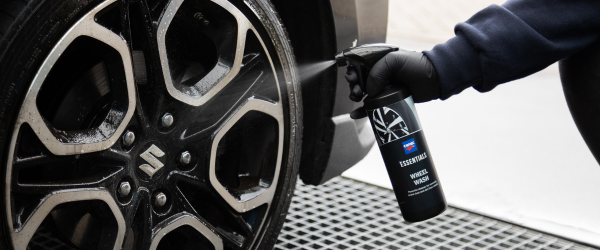 Hero afbeelding Hoe kies ik een veilige velgenreiniger voor mijn velg?